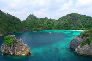 เกาะฮอร์สชู (Horse Shoe Island)